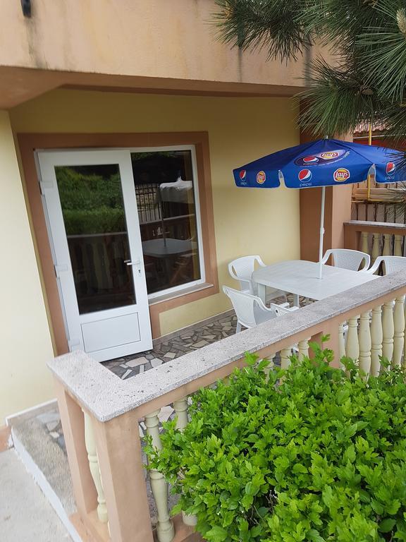 Pensiunea Casa Johnelly Costinesti Exterior photo